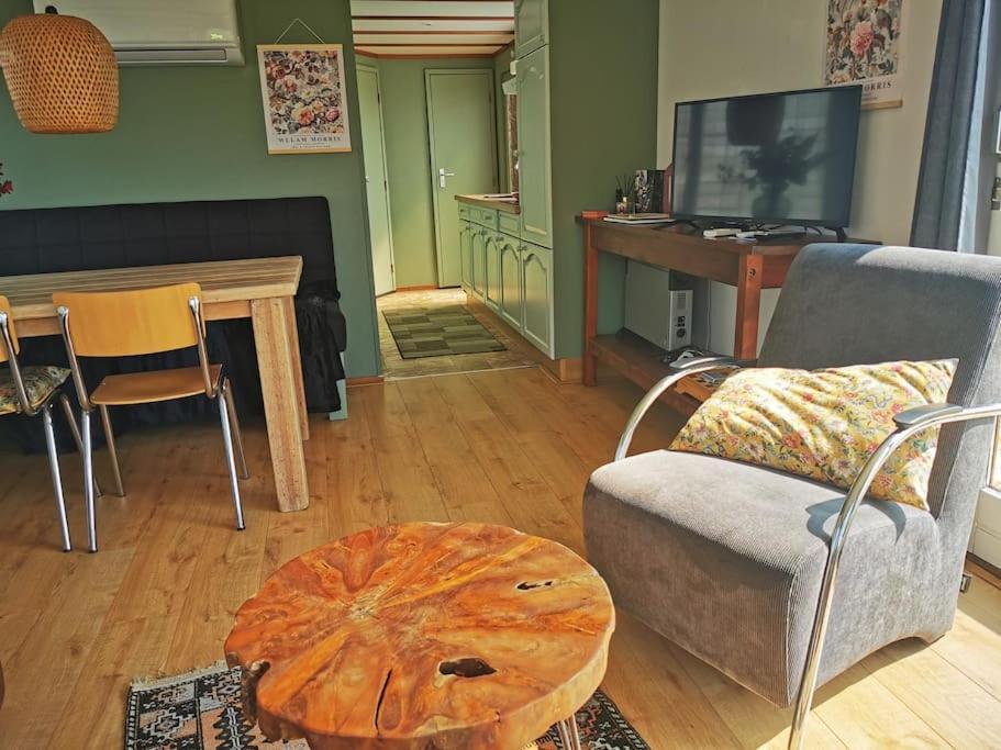 Op Het Broek Apartment